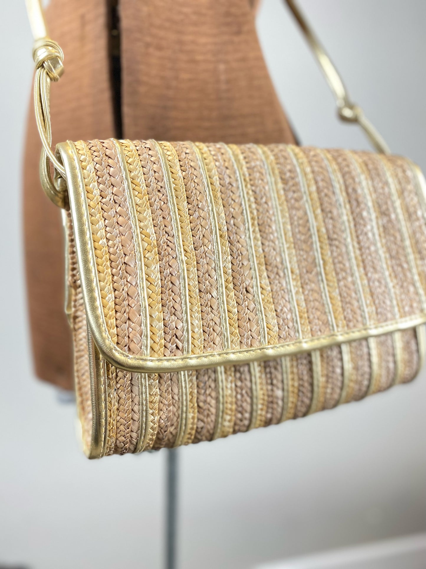 Vintage woven crossbody bag