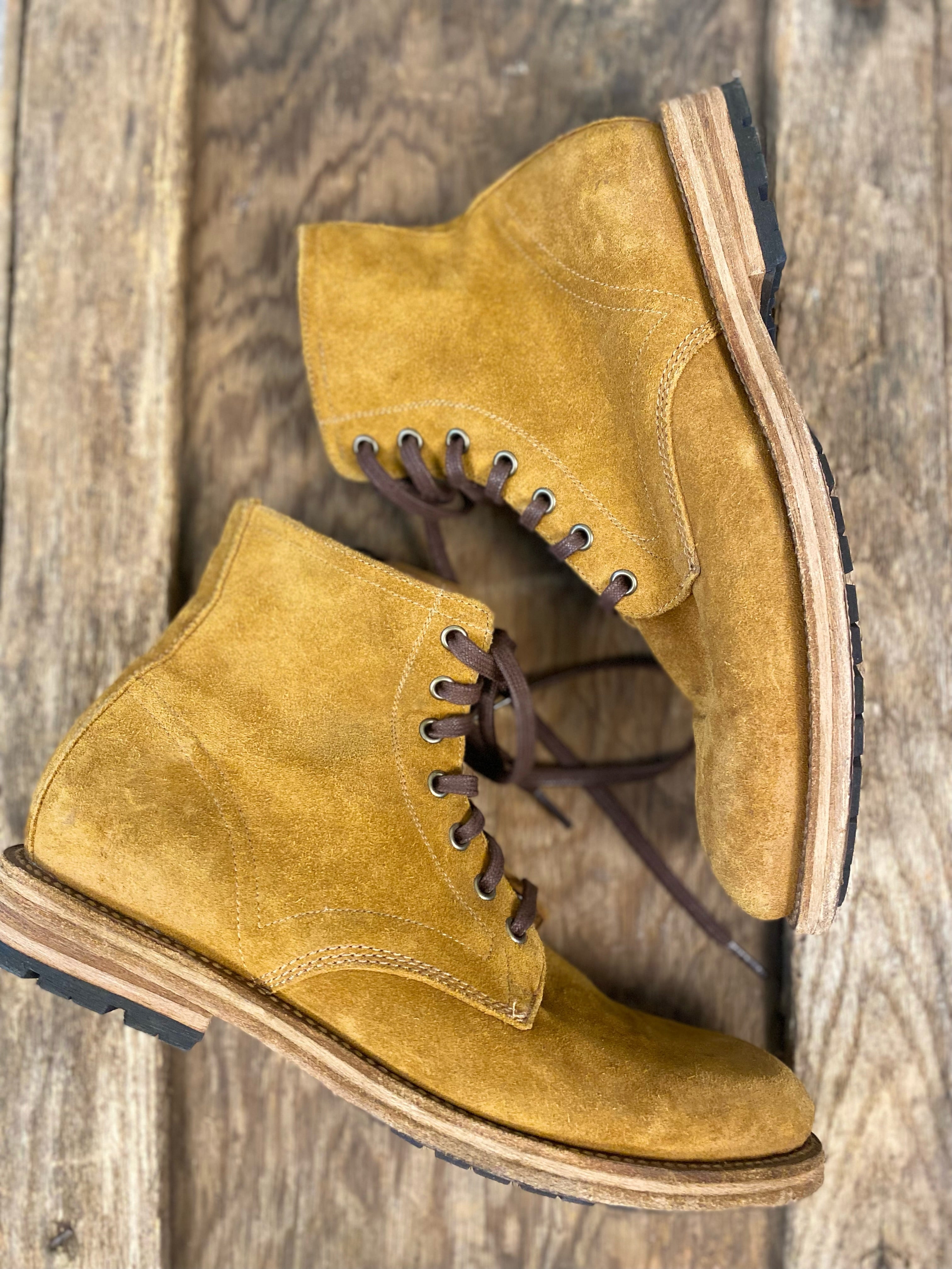 Frye mens best sale suede boots